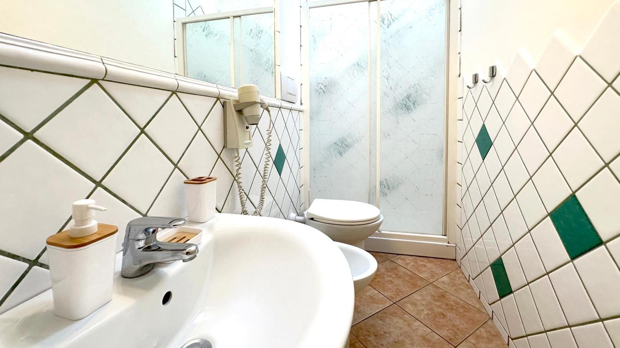 Int 4 - Suite Edoardo By Residence San Luca Bologna Bagian luar foto