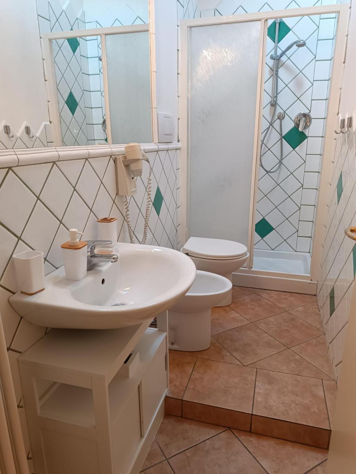 Int 4 - Suite Edoardo By Residence San Luca Bologna Bagian luar foto